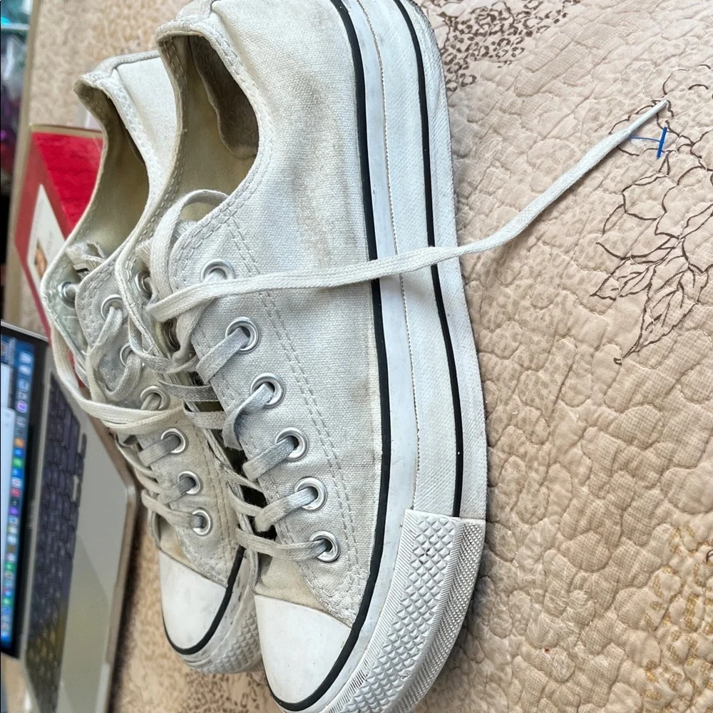 Converse White Low-Top Platform Sneakers Size 7.5 - Picture 3 of 9